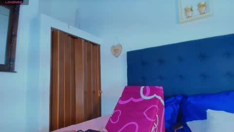 shantallvegga1 online show from September 16, 2025, 12:17 pm