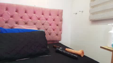 Sharlott online show from January 20, 2025, 11:56 am