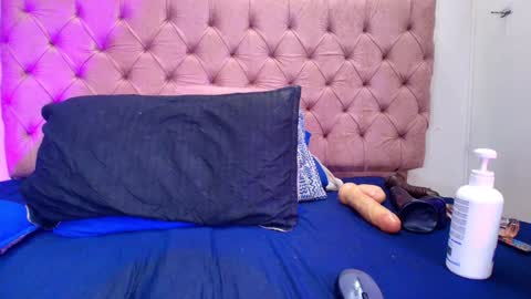 Sharlott online show from January 24, 2025, 3:02 pm