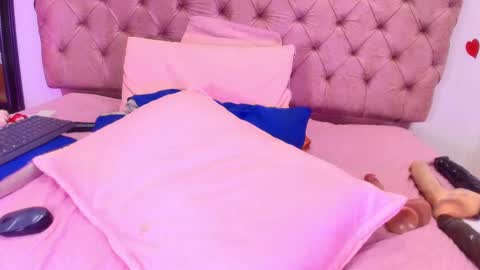 Sharlott online show from February 22, 2025, 3:36 pm