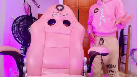 Sharlott online show from March 5, 2025, 12:00 pm