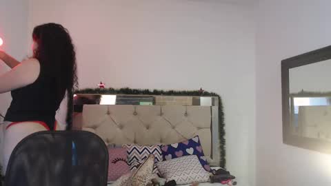 Sara online show from December 16, 2024, 6:49 pm