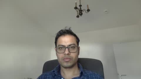 sharmamanxyz online show from March 3, 2025, 2:26 pm