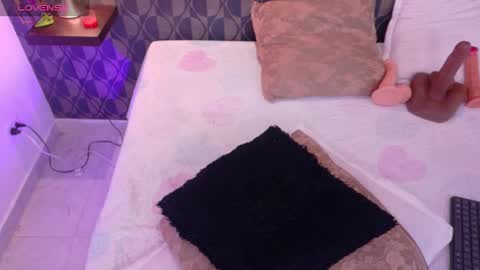 Sharom  online show from January 18, 2025, 9:45 pm