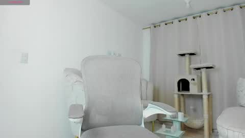 Snapshot of sharon_hill1 chatting on April 30, 2026, 2:29 am Jessica independent model online show from April 30, 2026, 2:29 am