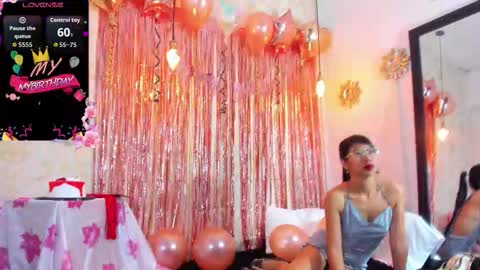 sharon_leather online show from September 19, 2025, 12:17 pm