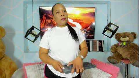 Sharon Noa online show from April 8, 2026, 11:21 am