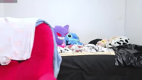Snapshot of sharonblack_ chatting on April 15, 2026, 9:05 am kitsune online show from April 15, 2026, 9:05 am