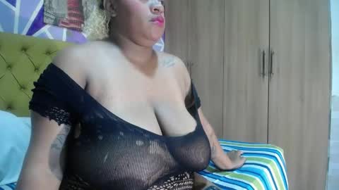 sharonx_morex online show from April 21, 2026, 5:47 am
