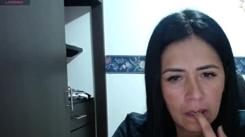 Snapshot of sharoon__cherry_ chatting on September 16, 2025, 10:49 am sharon online show from September 16, 2025, 10:49 am