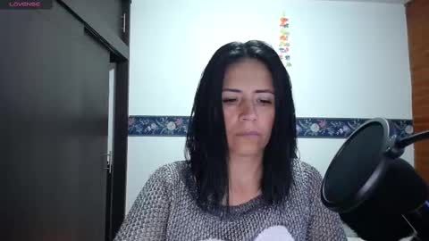 Snapshot of sharoon__cherry_ chatting on September 17, 2025, 10:50 am sharon online show from September 17, 2025, 10:50 am