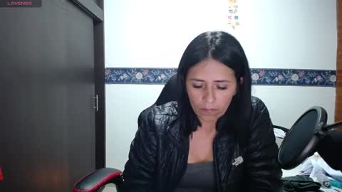 Snapshot of sharoon__cherry_ chatting on September 19, 2025, 2:13 am sharon online show from September 19, 2025, 2:13 am