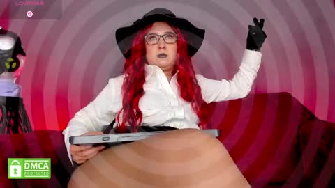 Snapshot of sharoon_gold chatting on April 30, 2026, 5:14 am Your mistress Sharon online show from April 30, 2026, 5:14 am