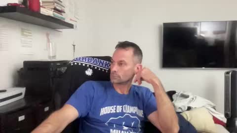 shaunzee35 online show from May 1, 2026, 8:19 am