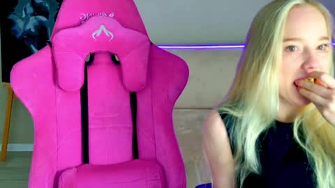 Shawty Mia online show from April 20, 2026, 7:04 pm