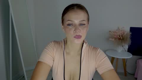 Sue online show from November 1, 2025, 11:34 am