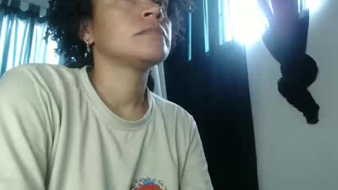 Snapshot of shayna_cute chatting on December 19, 2024, 5:40 pm Shayna online show from December 19, 2024, 5:40 pm