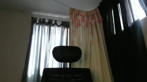 Snapshot of shayna_cute chatting on December 20, 2024, 5:08 pm Shayna online show from December 20, 2024, 5:08 pm