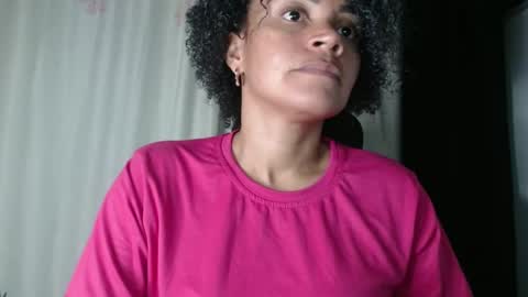 Snapshot of shayna_cute chatting on January 1, 2025, 11:40 pm Shayna online show from January 1, 2025, 11:40 pm