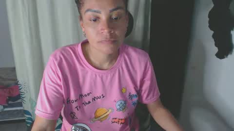 Snapshot of shayna_cute chatting on January 20, 2025, 3:37 am Shayna online show from January 20, 2025, 3:37 am