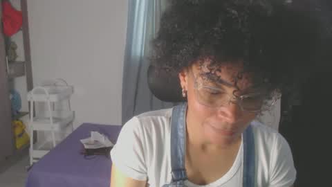 Snapshot of shayna_cute chatting on January 26, 2025, 10:02 pm Shayna online show from January 26, 2025, 10:02 pm