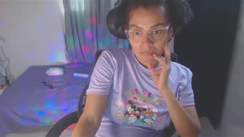 Snapshot of shayna_cute chatting on February 11, 2025, 3:40 pm Shayna online show from February 11, 2025, 3:40 pm