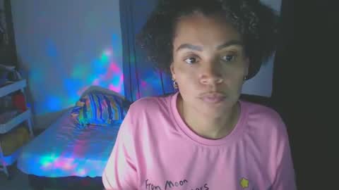 Snapshot of shayna_cute chatting on February 24, 2025, 12:09 am Shayna online show from February 24, 2025, 12:09 am