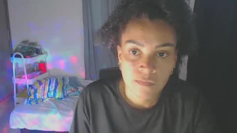 Snapshot of shayna_cute chatting on March 4, 2025, 8:38 pm Shayna online show from March 4, 2025, 8:38 pm
