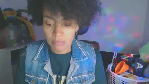 Snapshot of shayna_cute chatting on September 29, 2025, 12:05 am Shayna online show from September 29, 2025, 12:05 am