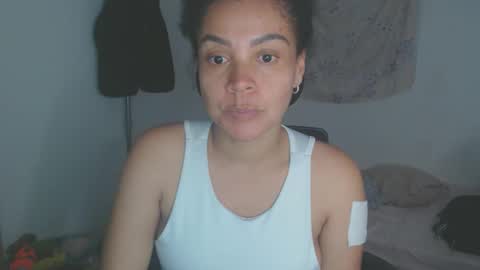 Snapshot of shayna_cute chatting on November 27, 2025, 3:30 am Shayna online show from November 27, 2025, 3:30 am