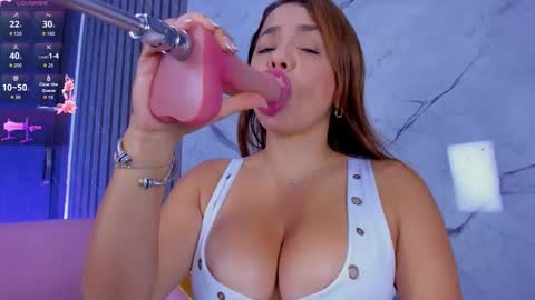 shayra_boobs2 online show from January 14, 2026, 10:43 am