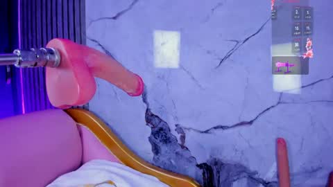 shayra_boobs2 online show from April 24, 2026, 10:39 am