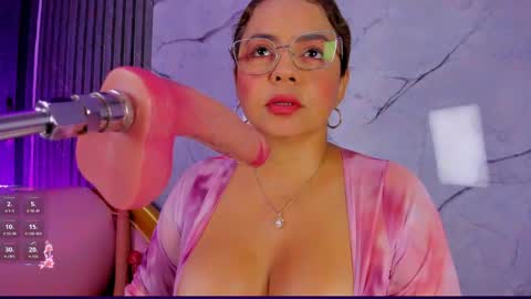 Snapshot of shayra_boobs2 chatting on June 10, 2026, 10:14 am shayra_boobs2 online show from June 10, 2026, 10:14 am