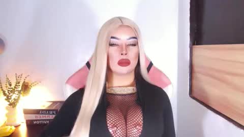 sheenafrost online show from March 15, 2026, 12:16 am