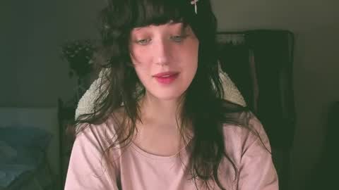 Snapshot of sheeny_shy chatting on June 1, 2026, 4:41 pm Chiara online show from June 1, 2026, 4:41 pm