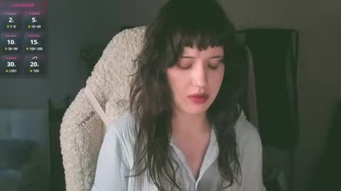 Snapshot of sheeny_shy chatting on July 13, 2026, 4:43 pm Chiara online show from July 13, 2026, 4:43 pm