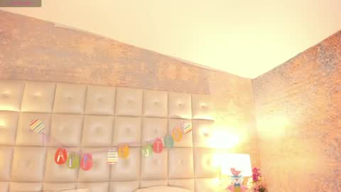 sheeylopez online show from April 22, 2026, 3:09 am