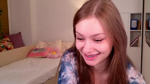 Snapshot of sheilla_pink chatting on May 30, 2026, 4:04 pm SHEILA online show from May 30, 2026, 4:04 pm