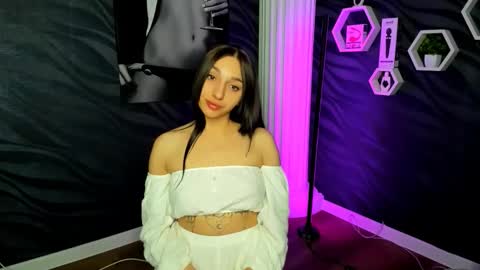 sheillawood online show from September 19, 2025, 12:23 am