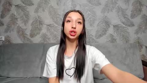 sheillawood online show from November 30, 2025, 2:26 am