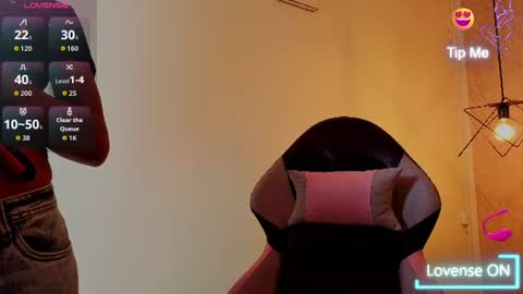 Snapshot of sheilly_brown chatting on June 24, 2026, 7:13 pm sheilly_brown online show from June 24, 2026, 7:13 pm