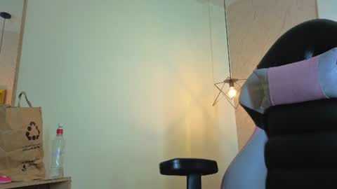 Snapshot of sheilly_brown chatting on July 11, 2026, 2:36 am sheilly_brown online show from July 11, 2026, 2:36 am