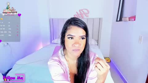 Danna   online show from January 3, 2025, 3:49 am