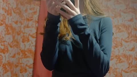 Erika online show from January 22, 2025, 4:44 am