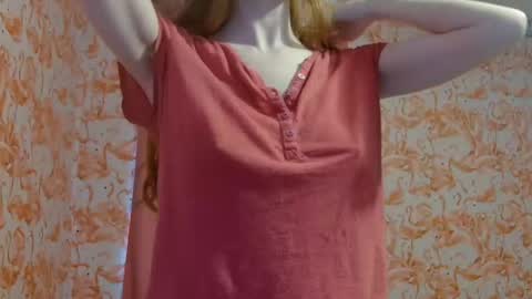 Erika online show from September 28, 2025, 6:46 pm