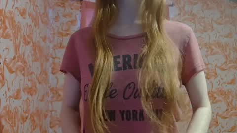 Erika online show from April 3, 2026, 7:34 pm