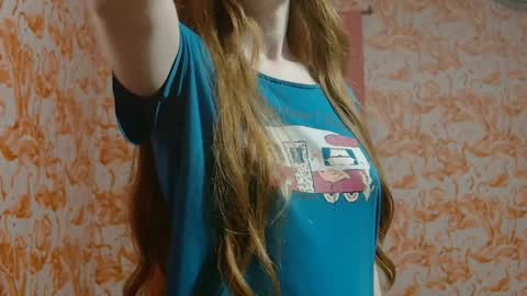 Erika online show from April 9, 2026, 2:44 am