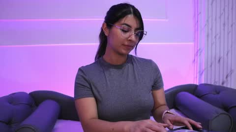  Transmission schedule Monday - Friday 715 am to 200 pm time Colombia  online show from January 21, 2025, 12:07 pm