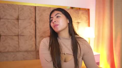 Snapshot of shelleymorell chatting on July 23, 2026, 12:47 pm Transmission schedule Monday - Friday 715 am to 200 pm time Colombia online show from July 23, 2026, 12:47 pm