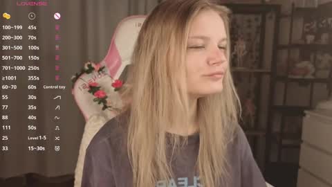 shellyboom online show from April 18, 2026, 6:01 pm